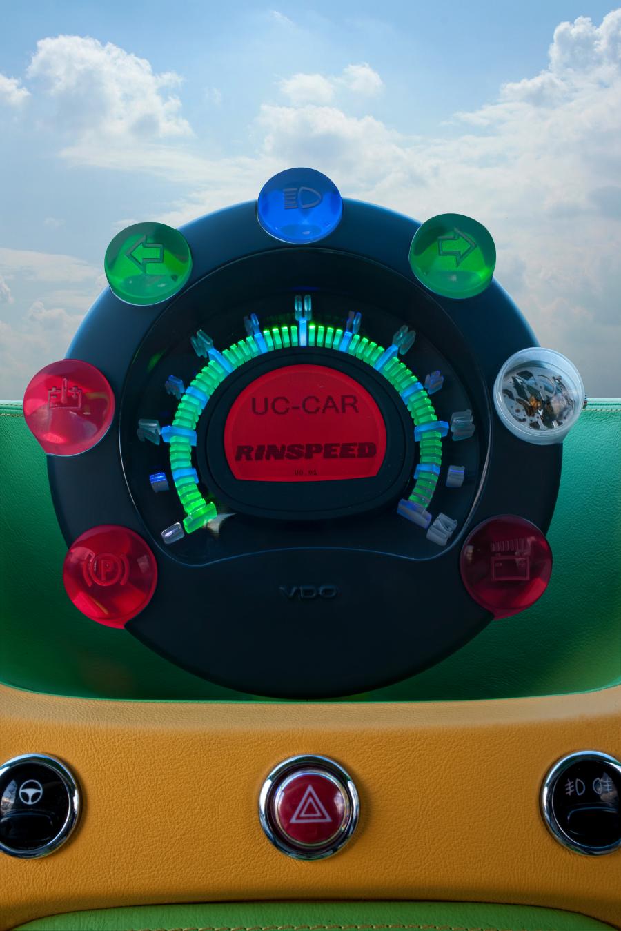Детали интерьера Rinspeed UC? 2010 года  (фото 61 из 68)